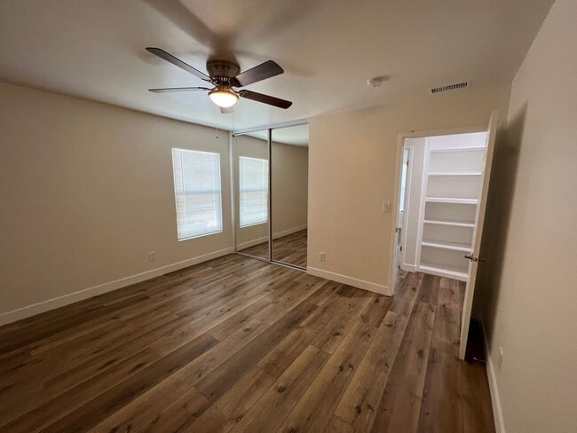 Building Photo - Spacious Remodeled 4 Bedroom/3 bath Home with Bonus Room