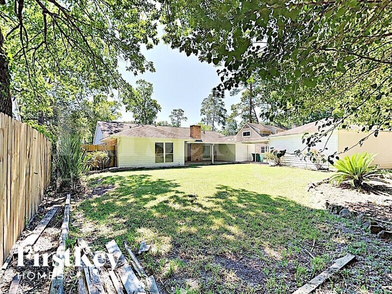 Building Photo - 672 Ravensworth Dr