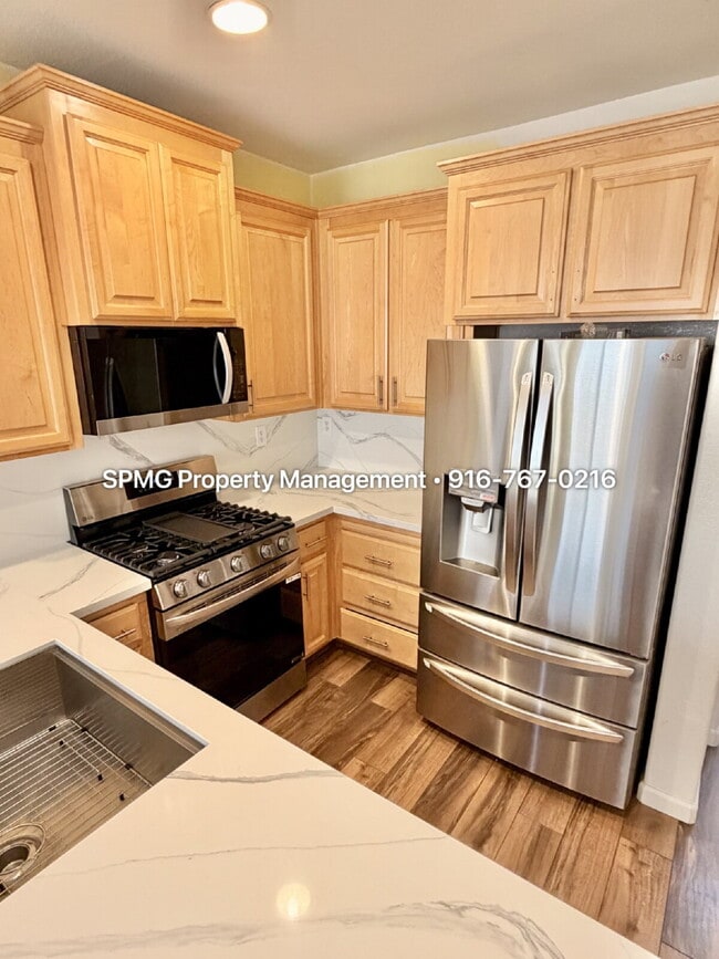 Building Photo - Beautifully Maintained 3 Bed / 2.5 Bath Home in South Natomas — New Appliances & Community Amenit...