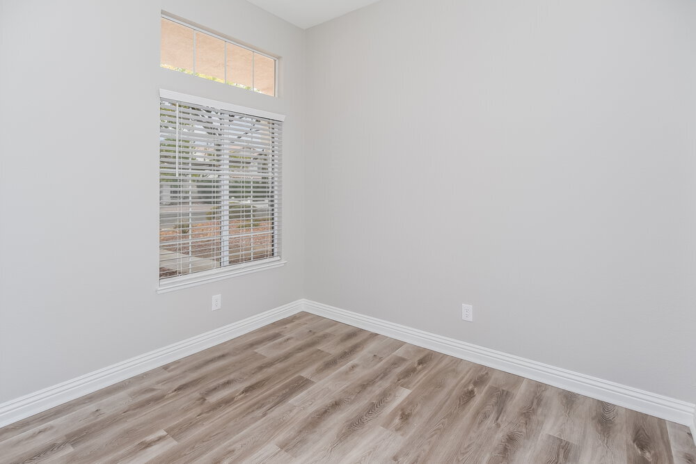 Building Photo - 806 Zinnia Cir