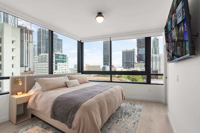 Building Photo - 225 N Miami Ave