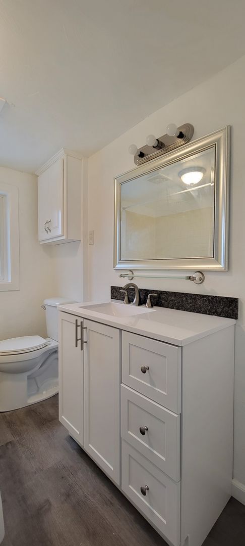 Building Photo - Cozy South Beacon Hill Cottage with 2 bedrooms, bonus room, and large yard with territorial views