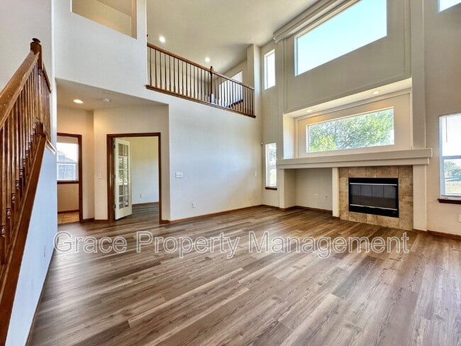 Building Photo - 2523 E 150th Pl