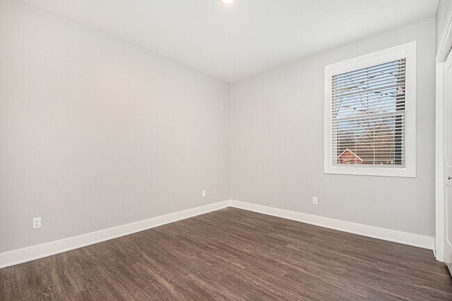 Building Photo - Two Bedroom | Two Bath in Ada, MI