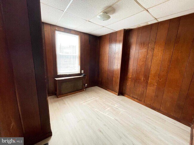 Primary Photo - 3244 E St