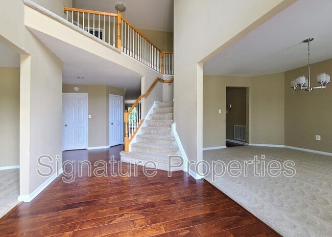Building Photo - 4002 Mossy Bank Ln