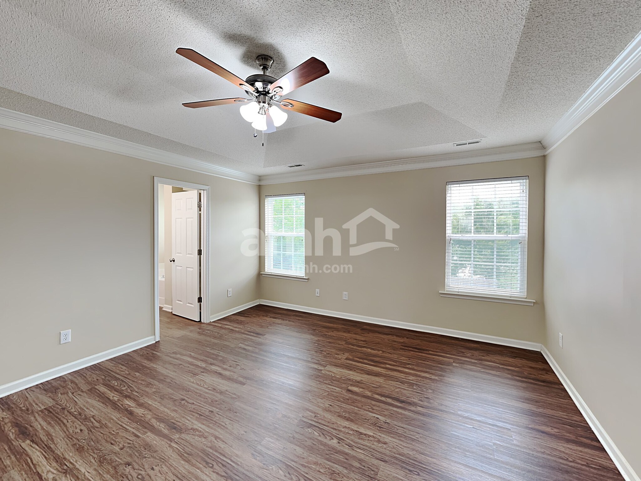Building Photo - 4928 Alenja Ln