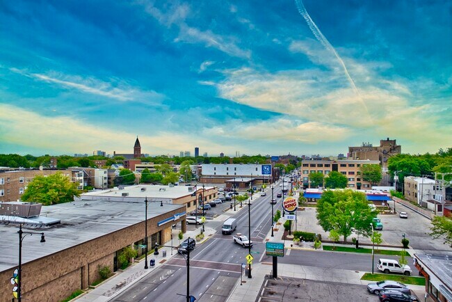 Building Photo - 2515 W Lawrence Ave