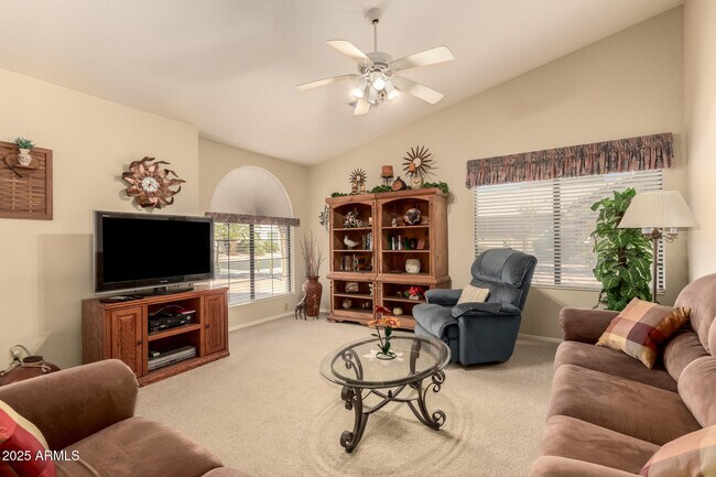 Building Photo - 9559 E Sunburst Dr