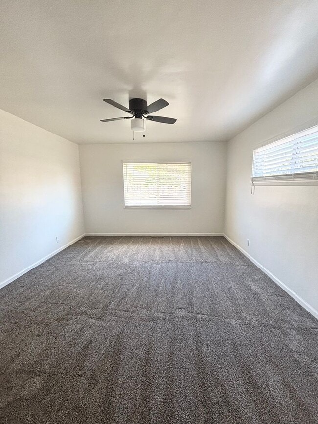Building Photo - Beautiful 3 Bedroom on the Southside!