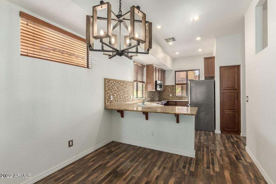 Building Photo - 9551 E Redfield Rd