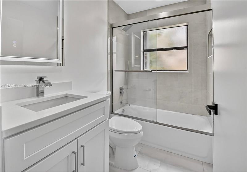 Building Photo - 9581 El Clair Ranch Rd