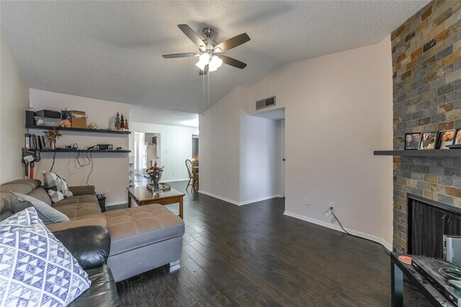 Building Photo - 2120 El Paseo St