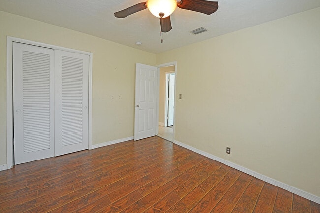 Building Photo - 3180 NW 6th Ave