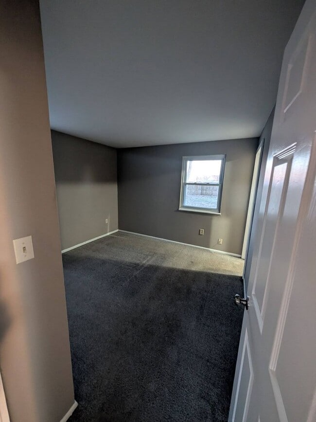 Building Photo - Cute 3 bedroom in New Lebanon