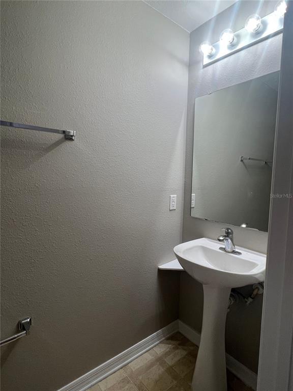Building Photo - 1761 Pompano Dr