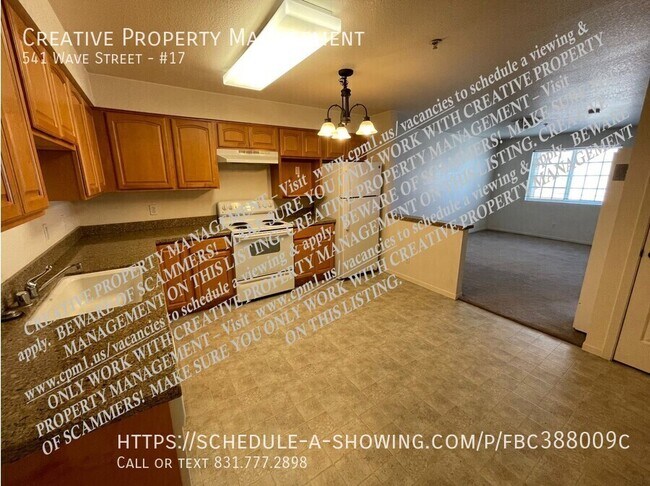 Building Photo - 541 Wave St