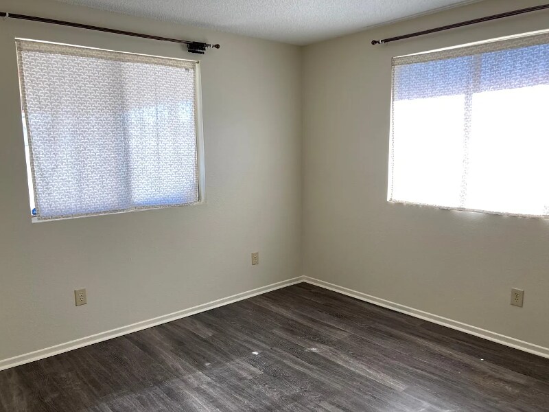 Building Photo - 401 Arnold St