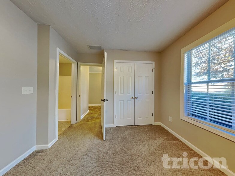 Building Photo - 280 Lassiter Dr