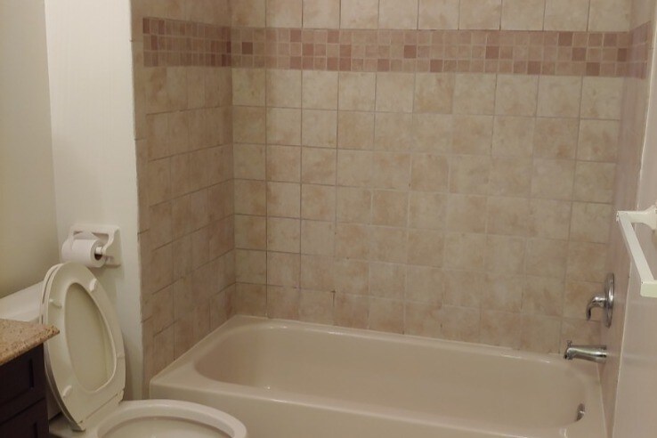 Building Photo - 40 Hopewell Ln