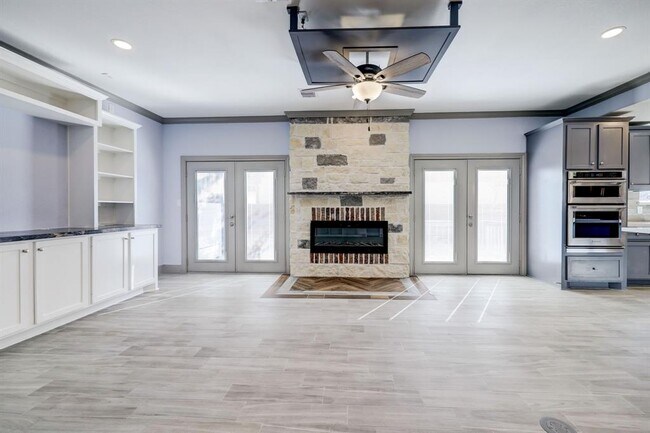 Building Photo - 12903 Figaro Dr