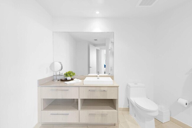 Building Photo - 4111 S Ocean Dr