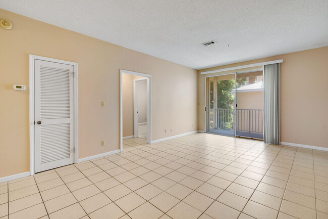 Building Photo - 200 Sandestin Ln