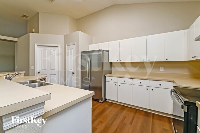 Building Photo - 4413 Winding River Dr