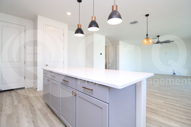 Building Photo - 7549 N 125th Dr