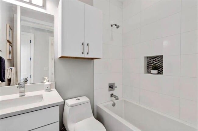 Building Photo - 1131 Mason Ave