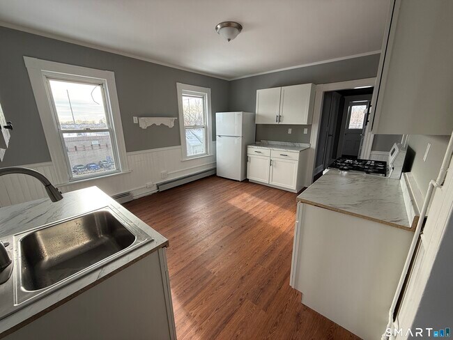 Building Photo - 130 West Ave