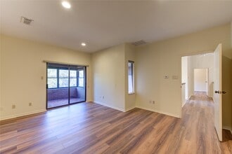 Building Photo - 5300 Mercer St