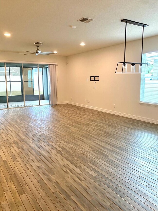 Building Photo - 8251 Randal Park Blvd