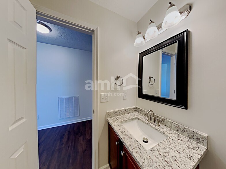 Building Photo - 3409 Boxelder Wy