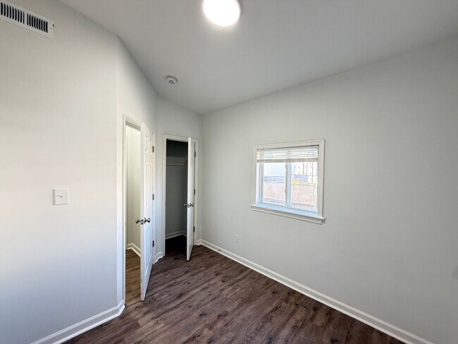 Building Photo - 1150 17th St NE