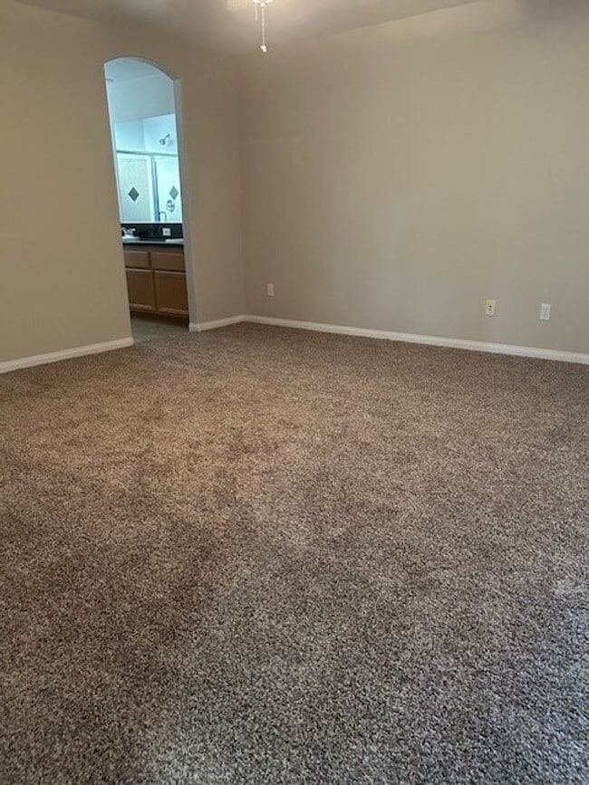 Building Photo - 11409 Pacific Shores Dr