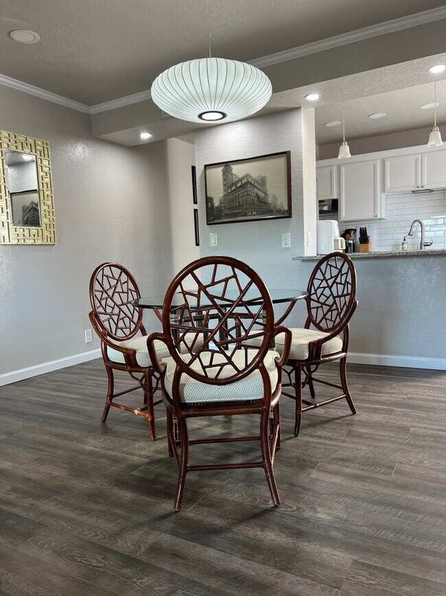 Building Photo - 168 Barilla Pl