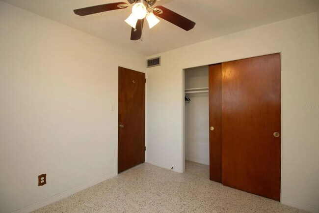 Building Photo - For Rent – Move-In Ready Gem with Modern U...