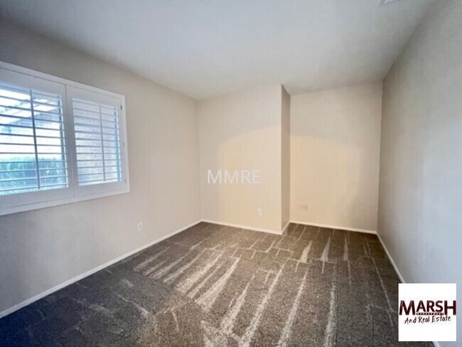 Building Photo - Nice 3 bedroom + den home in Chandler!