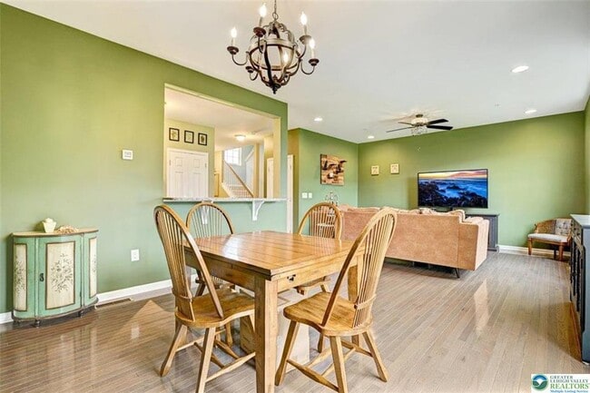 Building Photo - 4492 Cottonwood Dr