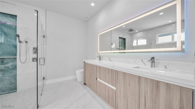 Building Photo - 1029 NW 35th Pl