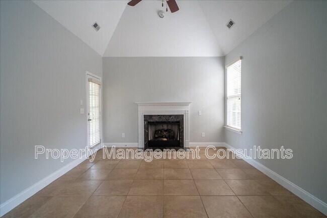 Building Photo - 2903 Magnolia Park Drive Southeast