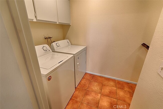 Building Photo - 8015 E Treeview Ct