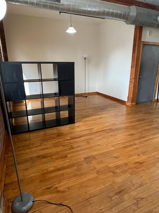 Building Photo - 325 Lafayette St