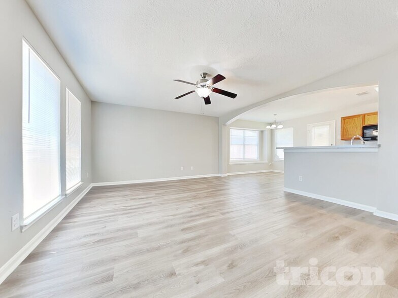 Building Photo - 5473 N Buffalo Cir