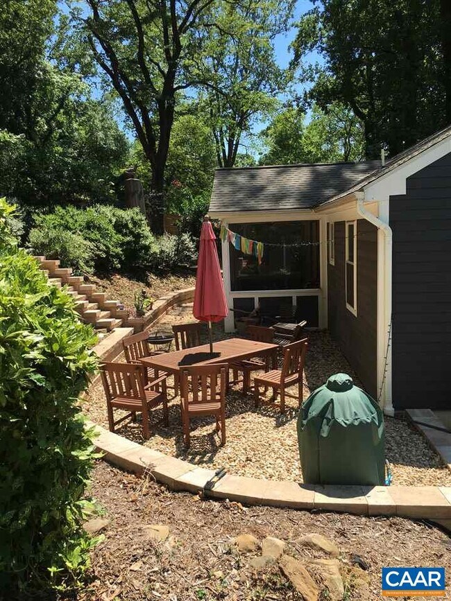 Building Photo - 718 McIntire Rd