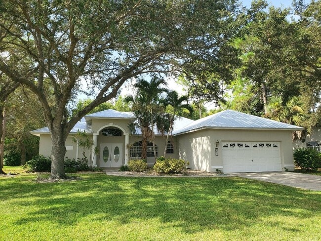 Building Photo - 2063 Imperial Cir