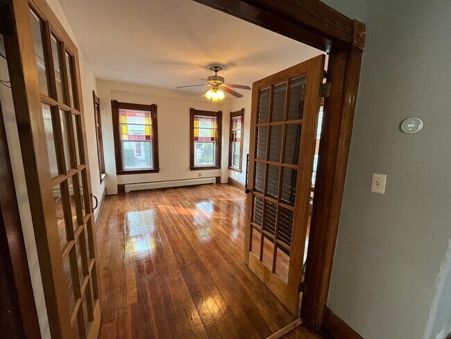 Primary Photo - 62 Brookside Ave