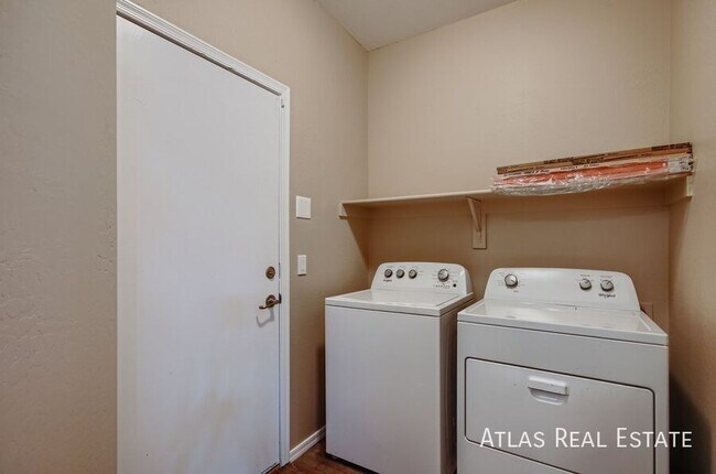 Building Photo - 3201 W Yellow Peak Dr