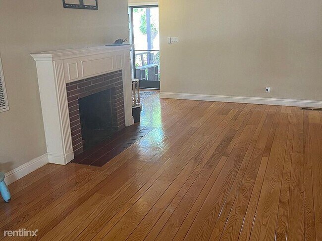 Building Photo - 4 br, 2.5 bath House - 733 Dolores Ave